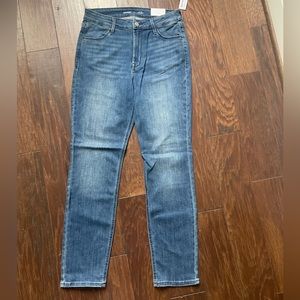 Women’s Old Navy size 8 straight jeans